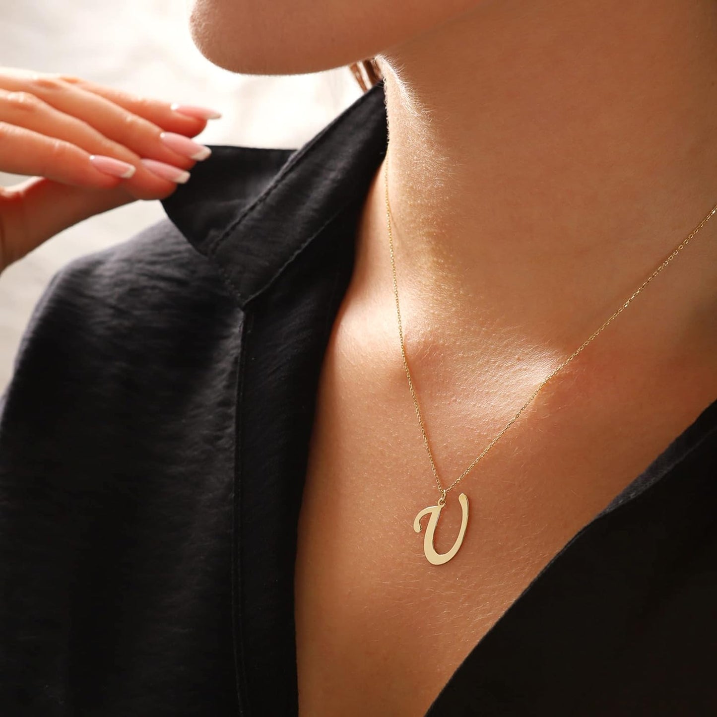 Collar y Aretes con Inicial - Delicadeza Atemporal en Acero