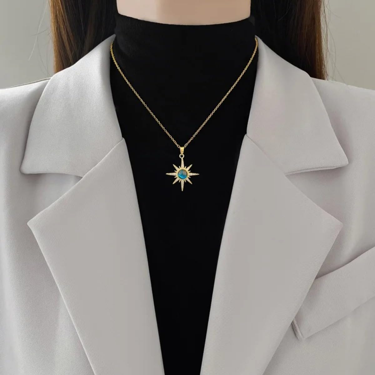 Collar Estrella Dorado Brillante: Perfecto para Cualquier Ocasión