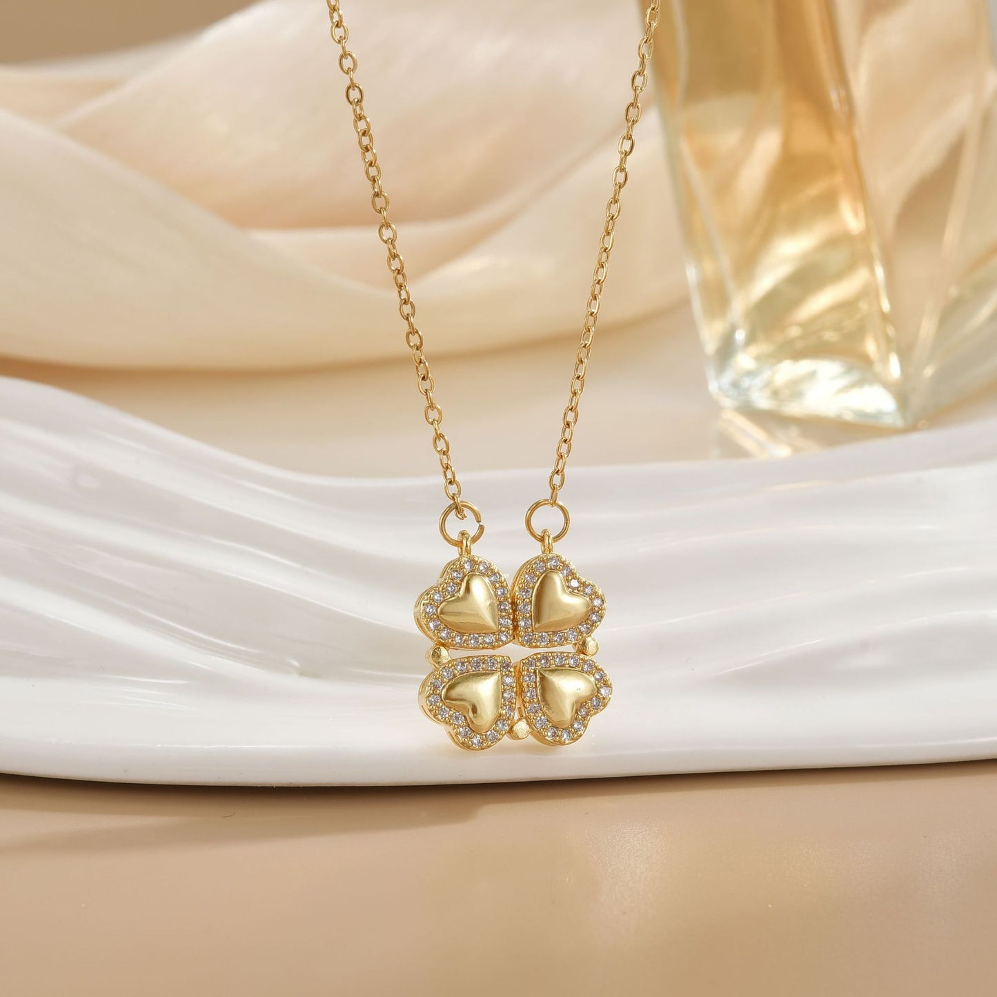 Estilo Único Mujer, Collar Flores, Corazón y Suerte Duradera