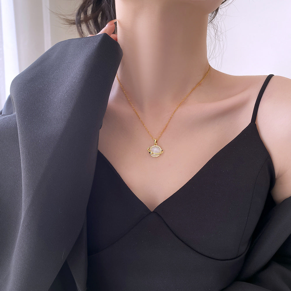 Collar Planeta Saturno para Mujeres Moderna Amantes de las Estrellas
