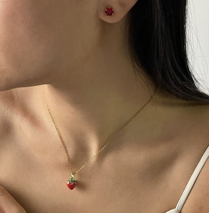 Set de Joyería para Regalo – Collar y Aretes de Fresa en Oro 14K para Mujer o Niña