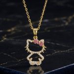 encanto collar kitty: un toque de dulzura en oro 14k